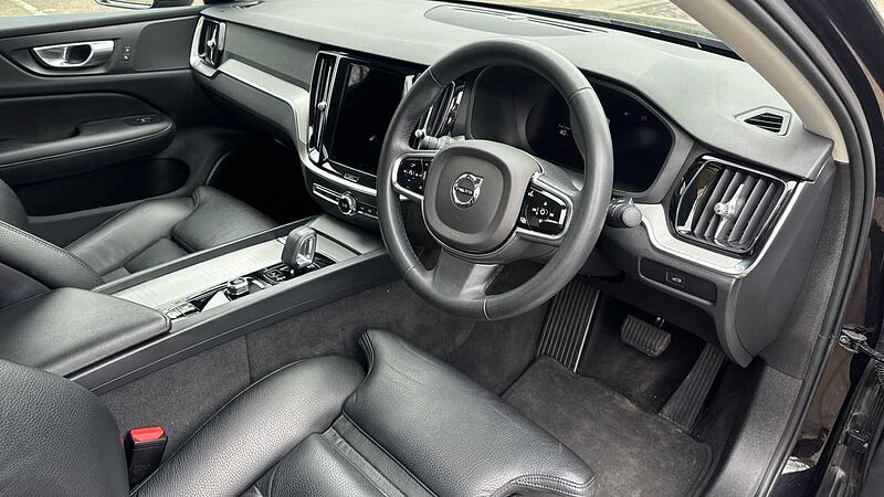 Volvo S60 Plus, B5 AWD Mild hybrid, Petrol, Dark