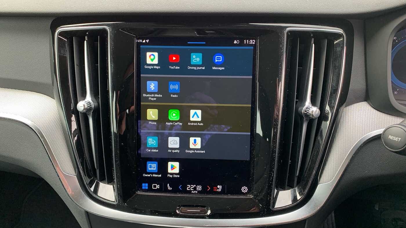 Volvo S60 Plus, B5 AWD Mild hybrid, Petrol, Dark