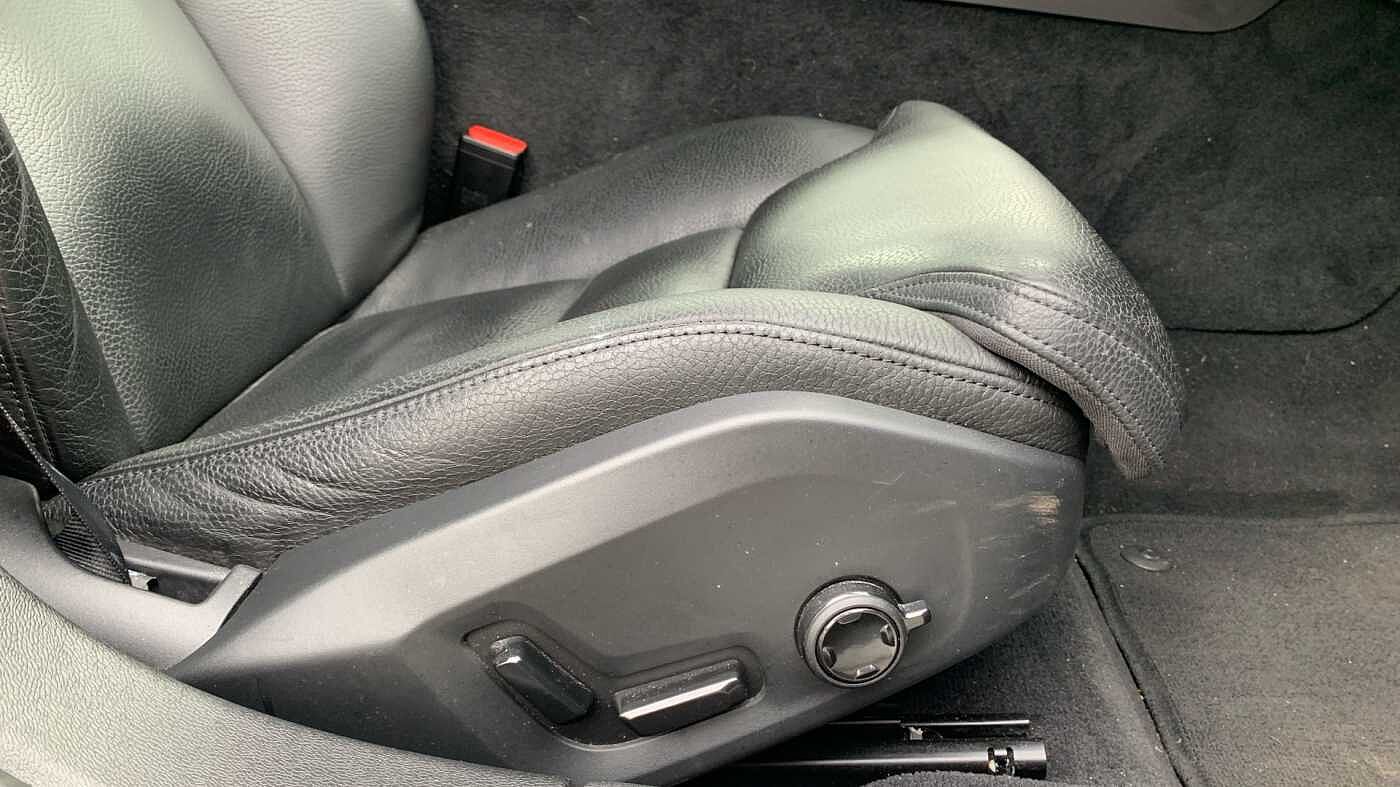 Volvo S60 Plus, B5 AWD Mild hybrid, Petrol, Dark