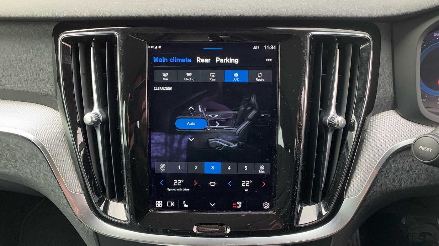 Volvo S60 Plus, B5 AWD Mild hybrid, Petrol, Dark