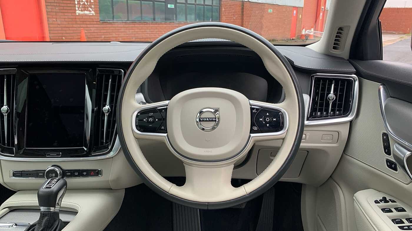 Volvo V90 Cross Country D5 AWD Plus Automatic