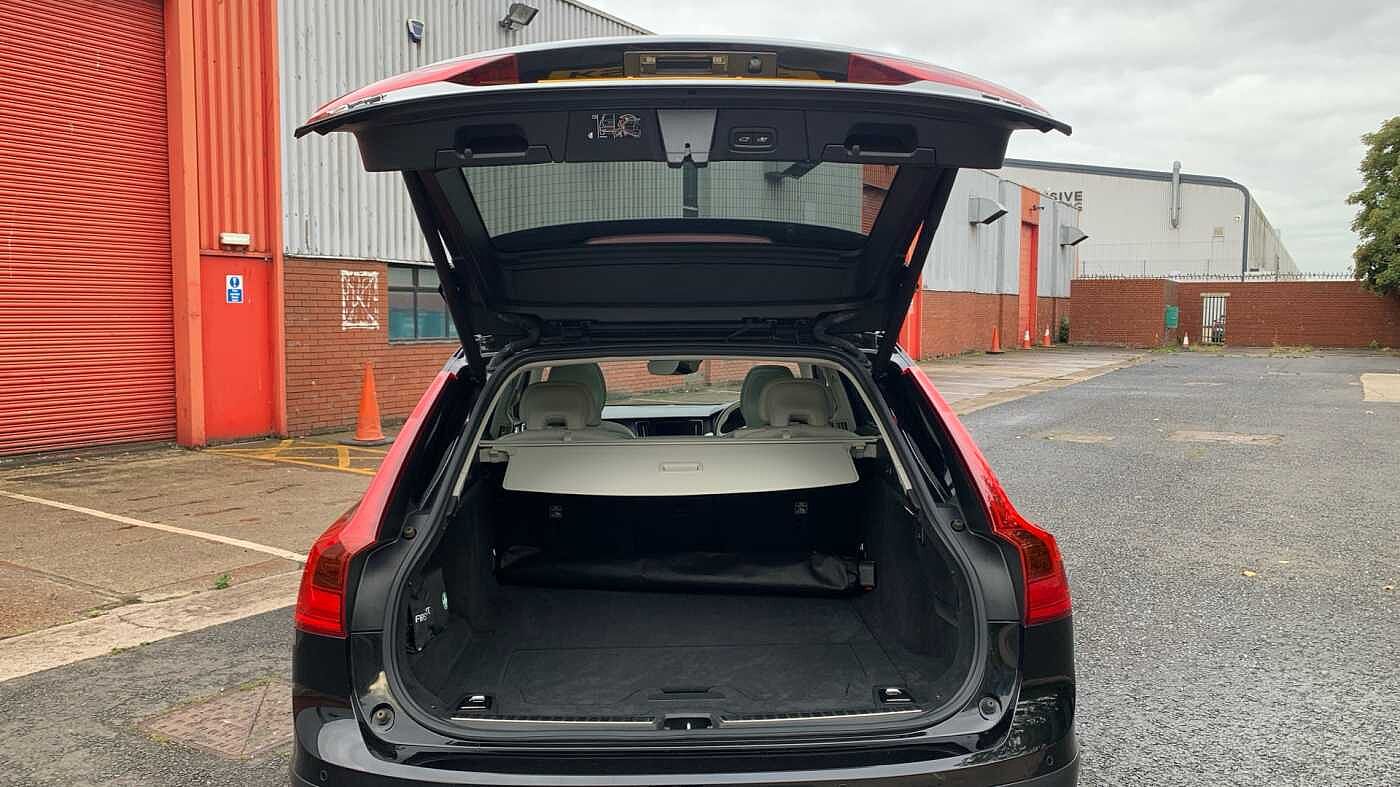 Volvo V90 Cross Country D5 AWD Plus Automatic