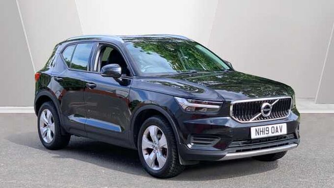 Volvo XC40 T3 Momentum Manual