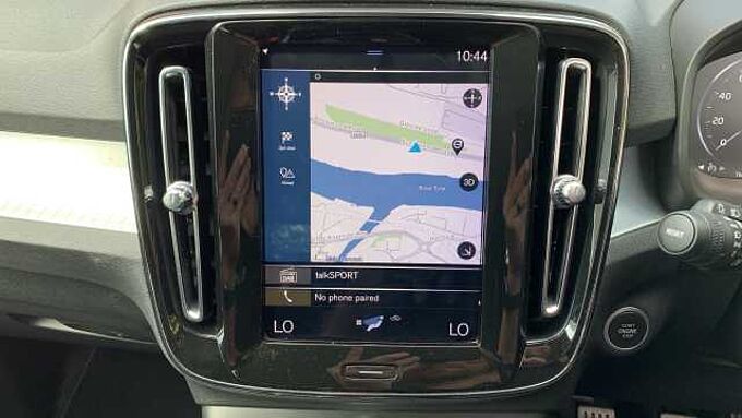 Volvo XC40 T3 Momentum Manual