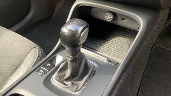 Volvo XC40 T3 Momentum Manual