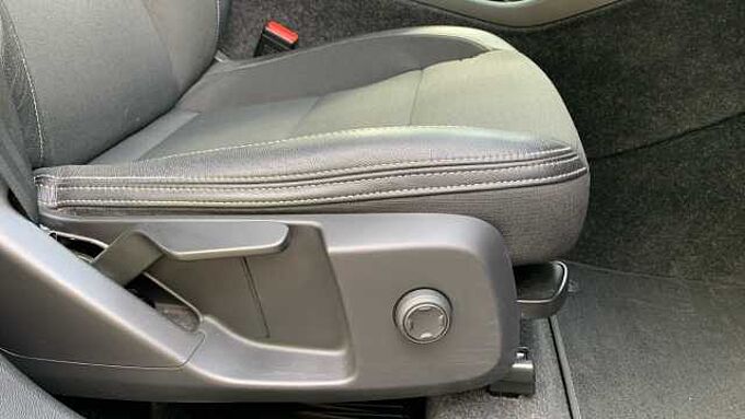 Volvo XC40 T3 Momentum Manual