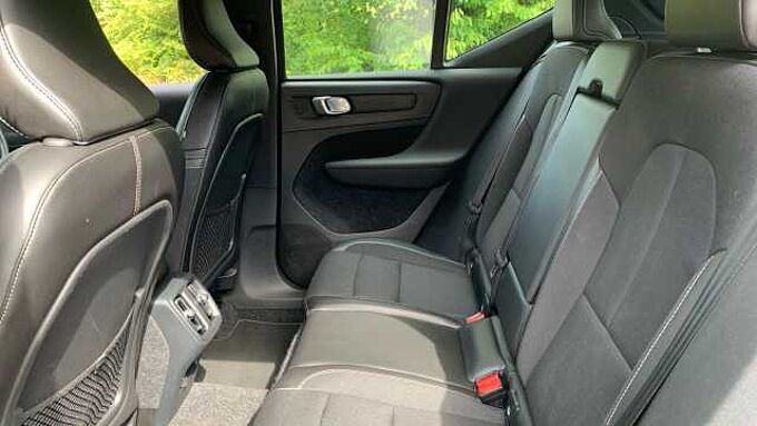 Volvo XC40 T3 Momentum Manual