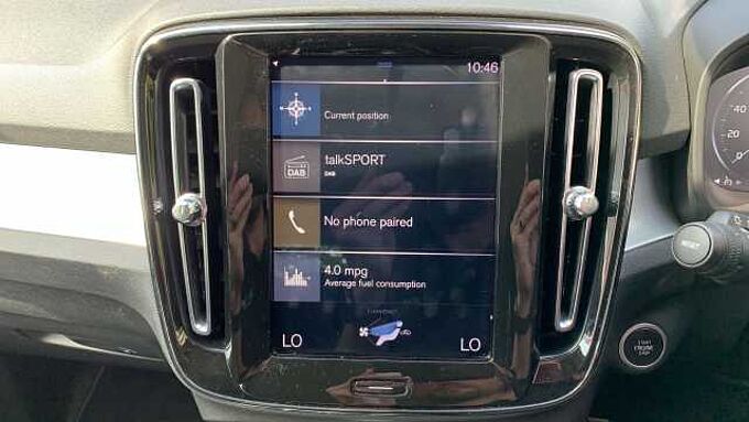 Volvo XC40 T3 Momentum Manual