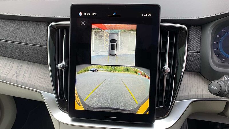 Volvo XC90 Ultra, T8 AWD Plug-in hybrid, Electric/Petrol, Dark, 7 Seats