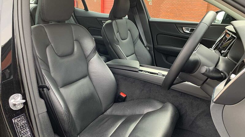 Volvo S60 Plus, B5 AWD Mild hybrid, Petrol, Dark