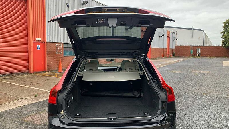 Volvo V90 Cross Country D5 AWD Plus Automatic