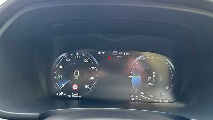 Volvo S90 Recharge R-Design, T8 AWD plug-in hybrid (Pilot Assist)