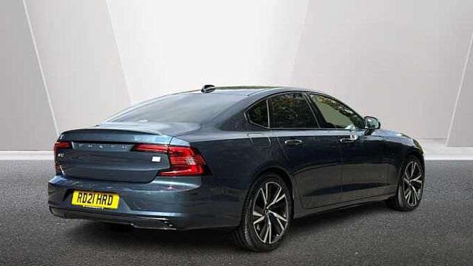 Volvo S90 Recharge R-Design, T8 AWD plug-in hybrid (Pilot Assist)