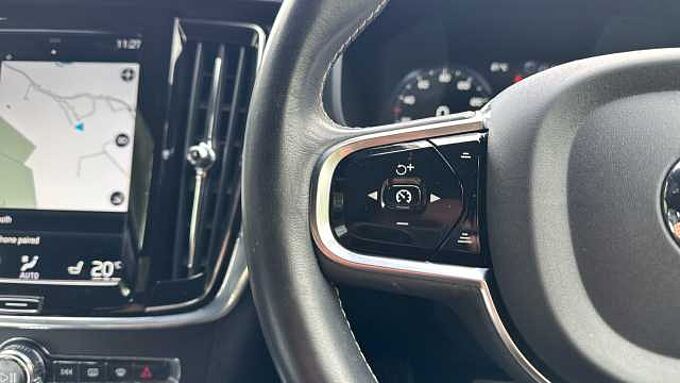 Volvo S90 Recharge R-Design, T8 AWD plug-in hybrid (Pilot Assist)