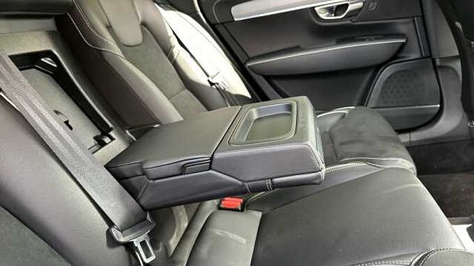 Volvo S90 Recharge R-Design, T8 AWD plug-in hybrid (Pilot Assist)