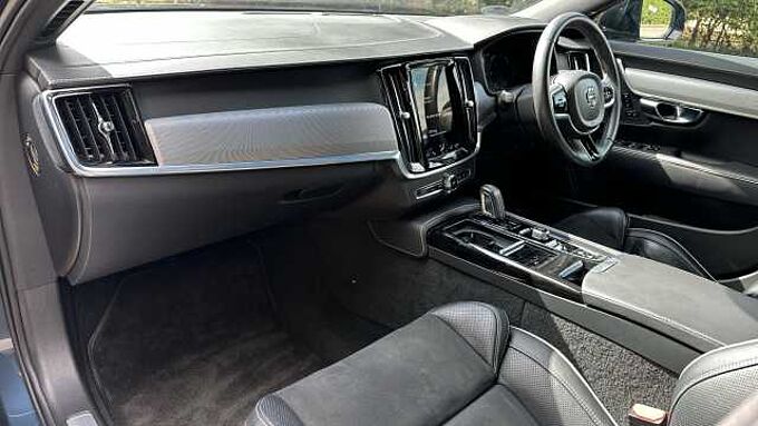 Volvo S90 Recharge R-Design, T8 AWD plug-in hybrid (Pilot Assist)