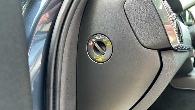Volvo S90 Recharge R-Design, T8 AWD plug-in hybrid (Pilot Assist)