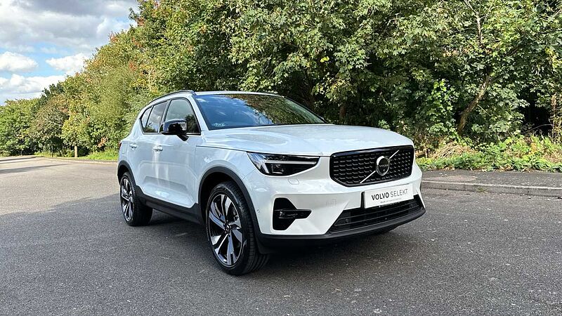 Volvo XC40 Ultra, B4 Mild hybrid, Petrol, Dark