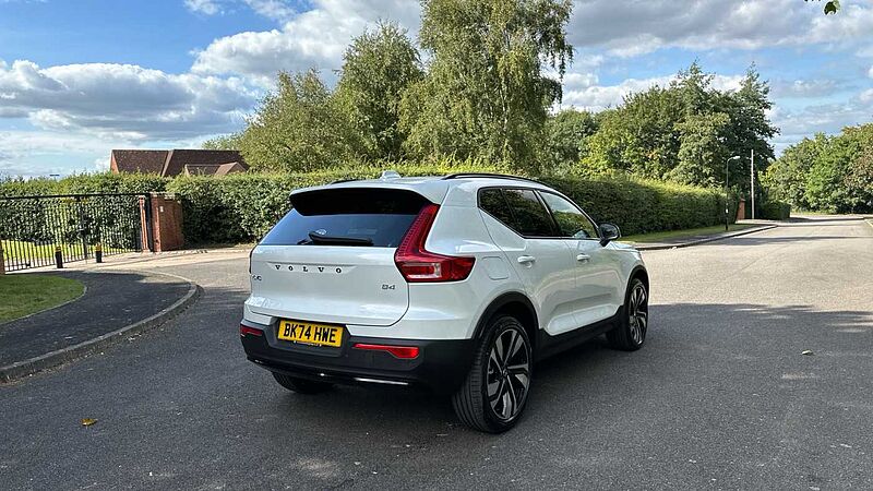 Volvo XC40 Ultra, B4 Mild hybrid, Petrol, Dark