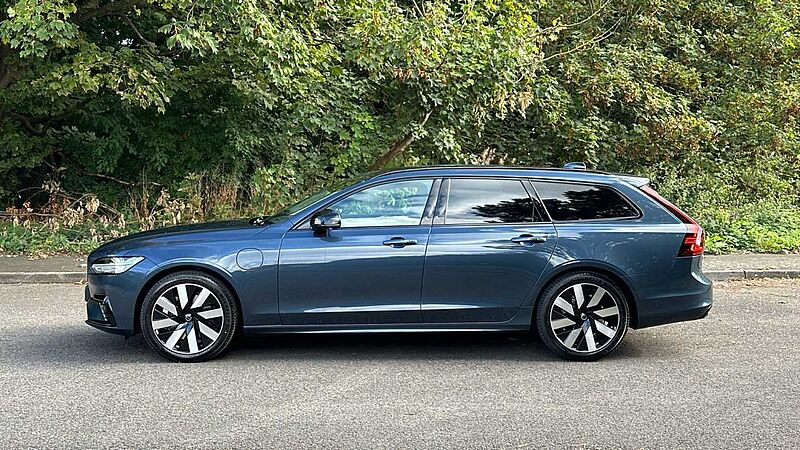 Volvo V90 Plus, T6 AWD Plug-in hybrid, Electric/Petrol, Dark