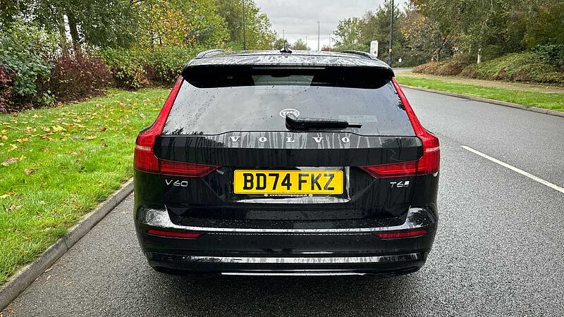 Volvo V60 Plus, T6 AWD Plug-in hybrid, Electric/Petrol, Dark