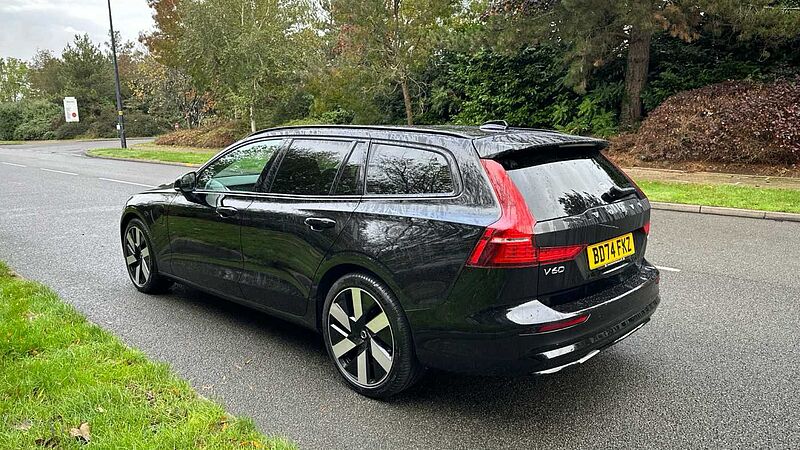 Volvo V60 Plus, T6 AWD Plug-in hybrid, Electric/Petrol, Dark