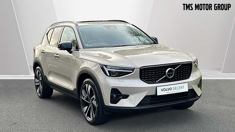 Volvo XC40 Ultra, B3 Mild hybrid, Petrol, Dark