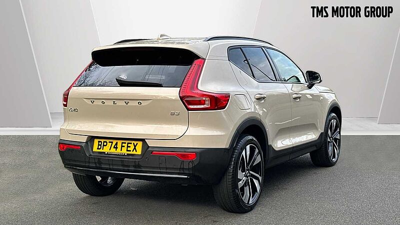 Volvo XC40 Ultra, B3 Mild hybrid, Petrol, Dark