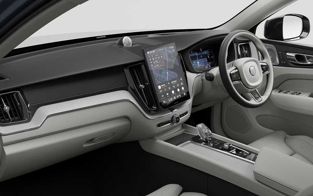 Volvo XC60 Ultra, T8 AWD Plug-in hybrid, Electric/Petrol, Dark