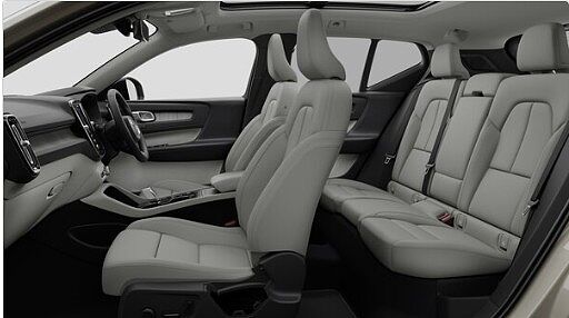 Volvo XC40 Ultra, B3 Mild hybrid, Petrol, Dark (BLOND LEATHER! PANORAMIC ROOF! )