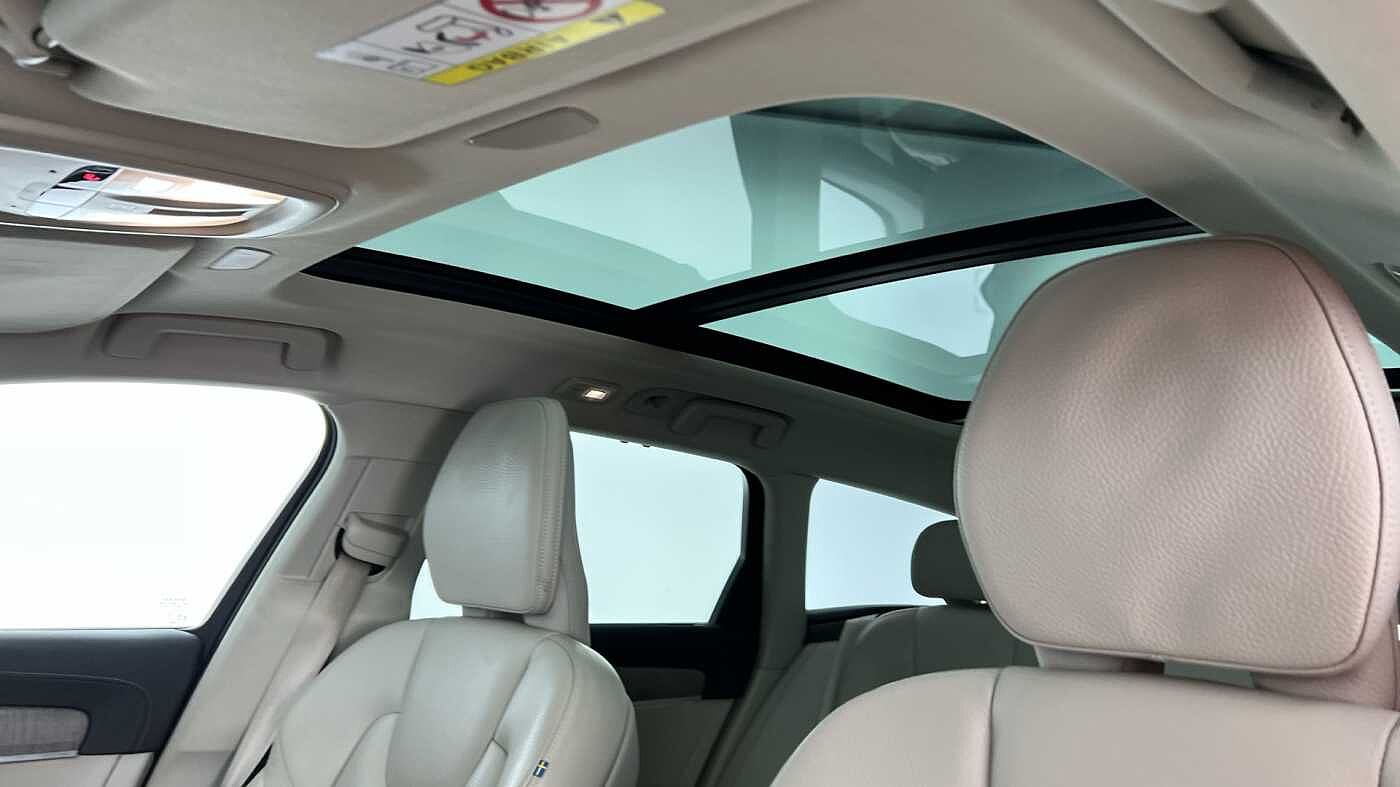 Volvo V90 Cross Country Ultimate, B5 AWD mild hybrid, Petrol