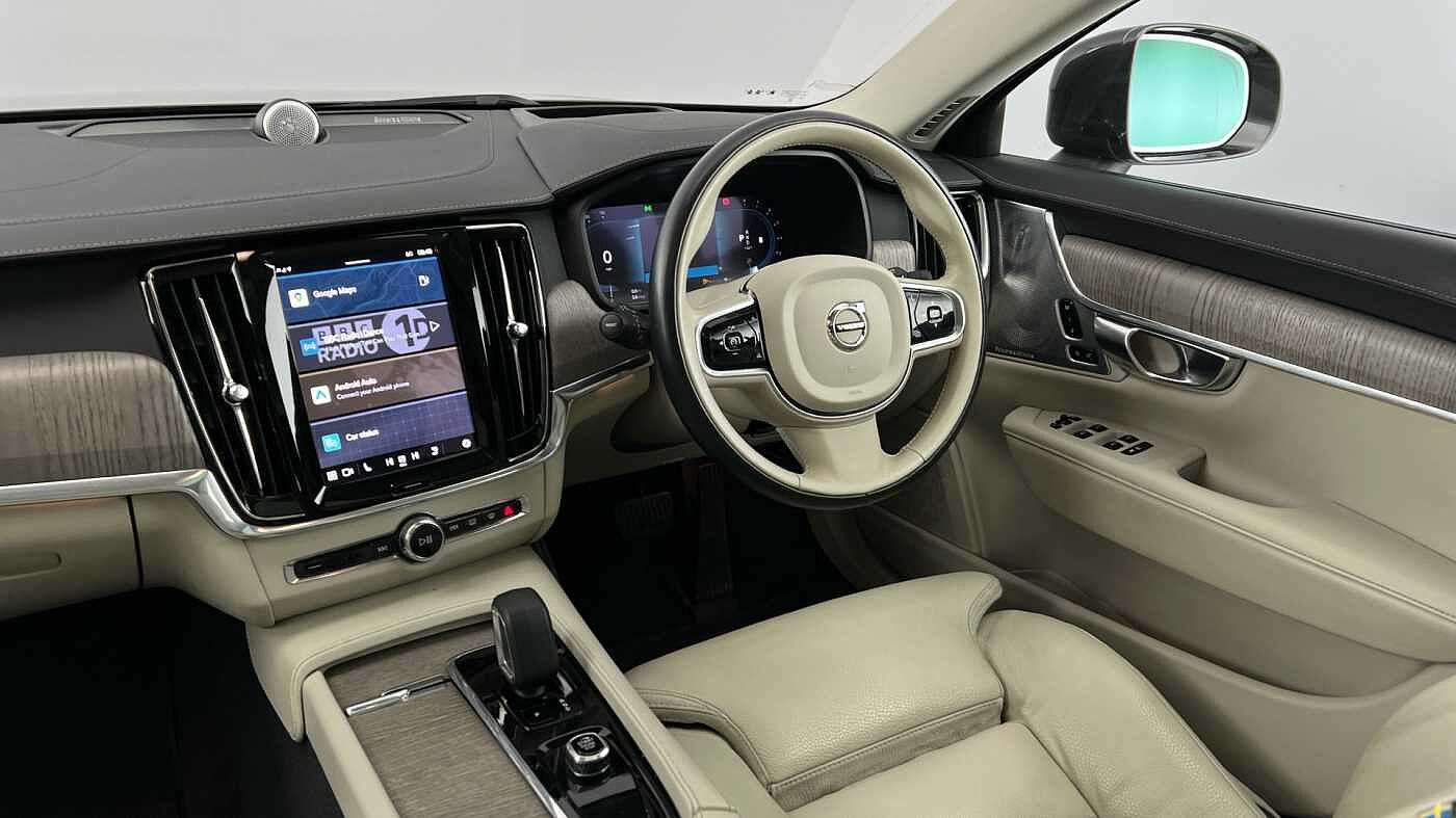 Volvo V90 Cross Country Ultimate, B5 AWD mild hybrid, Petrol