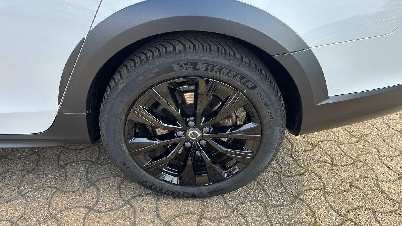 Volvo V90 Cross Country Country, B5 AWD mild hybrid (DRIVER ASSISTANCE! PARK ASSIST! )