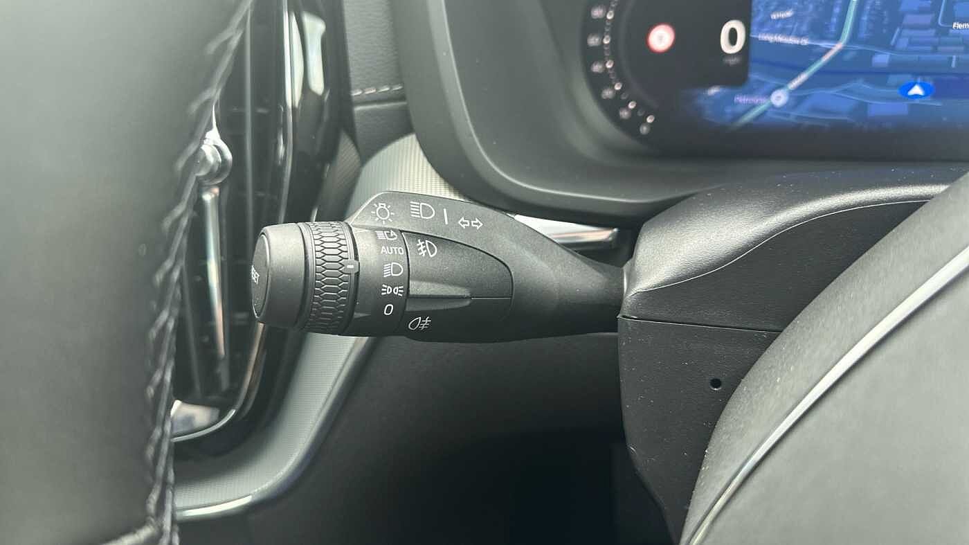 Volvo XC60 Black Edition Ultra, T8 AWD Plug-in hybrid, Electric/Petrol (£9000 SAVING! )