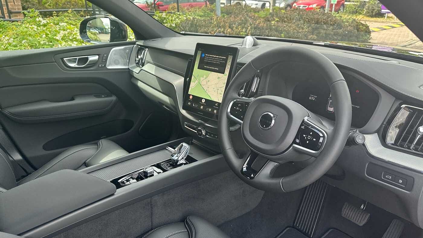 Volvo XC60 Black Edition Ultra, T8 AWD Plug-in hybrid, Electric/Petrol (£9000 SAVING! )