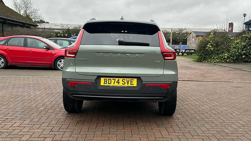 Volvo XC40 Ultra, B4 Mild hybrid, Petrol, Dark