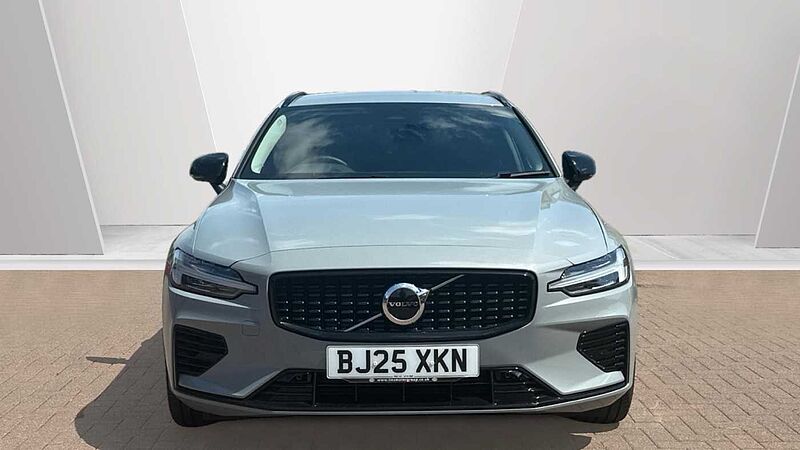 Volvo V60 Plus, T6 AWD Plug-in hybrid, Electric/Petrol, Dark