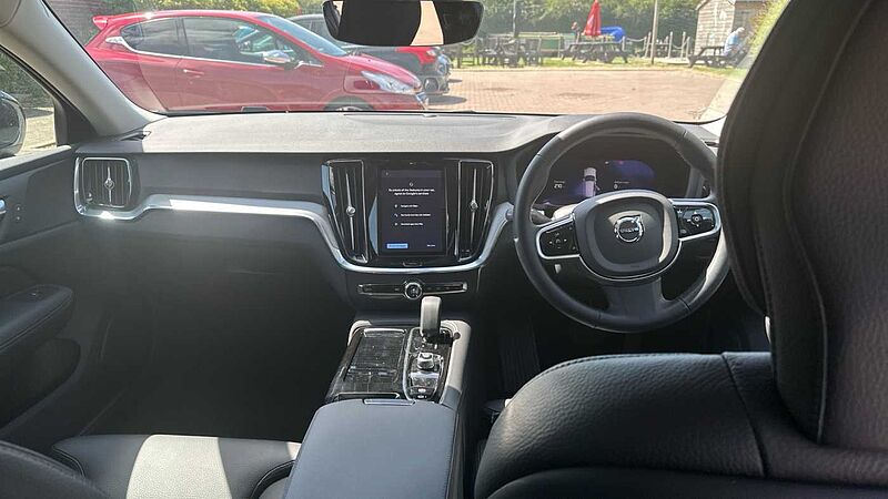 Volvo V60 Plus, T6 AWD Plug-in hybrid, Electric/Petrol, Dark