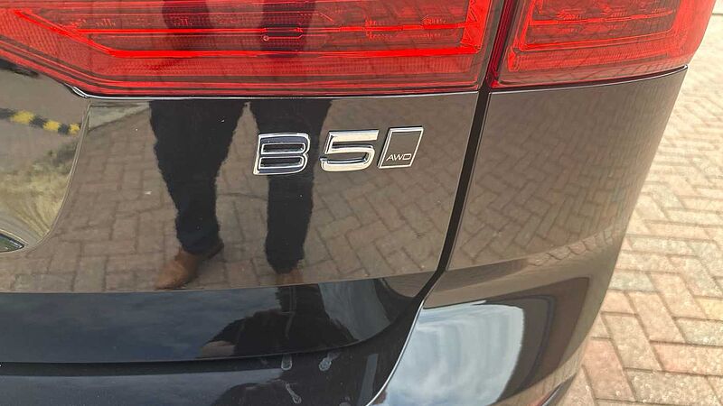 Volvo XC60 Ultra, B5 AWD Mild hybrid, Petrol, Dark