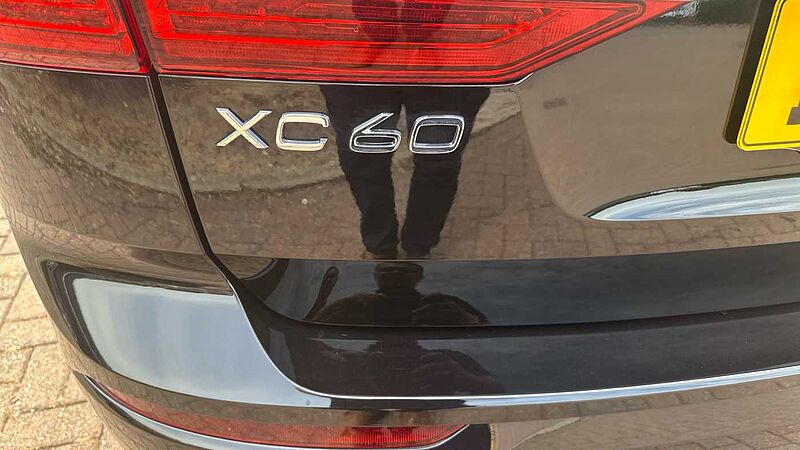Volvo XC60 Ultra, B5 AWD Mild hybrid, Petrol, Dark