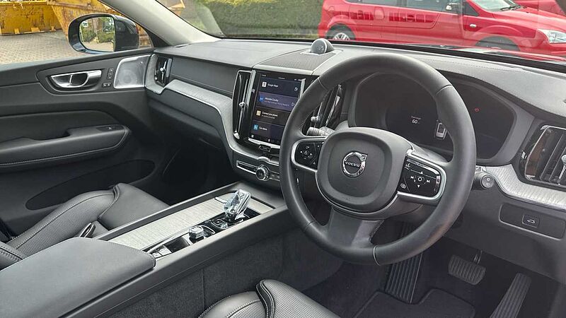 Volvo XC60 Ultra, B5 AWD Mild hybrid, Petrol, Dark