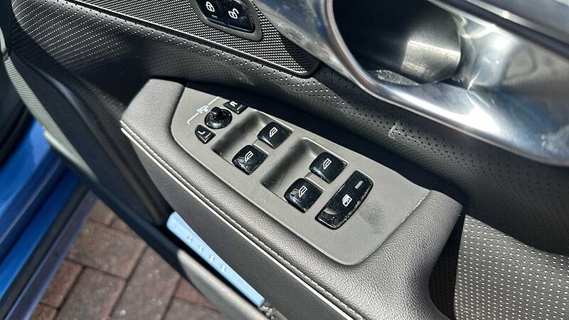 Volvo S90 T8 AWD Twin Engine R-Design Plus Automatic