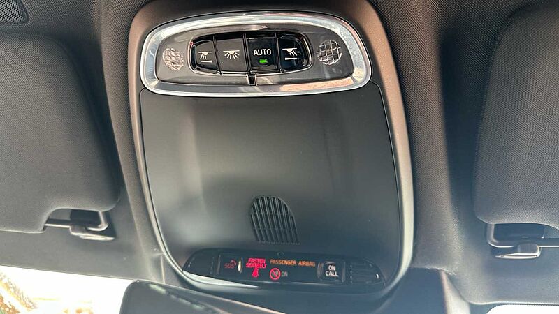Volvo S90 T8 AWD Twin Engine R-Design Plus Automatic