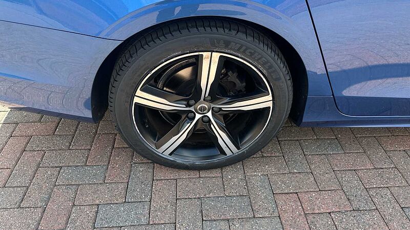 Volvo S90 T8 AWD Twin Engine R-Design Plus Automatic