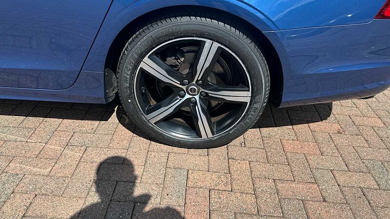 Volvo S90 T8 AWD Twin Engine R-Design Plus Automatic