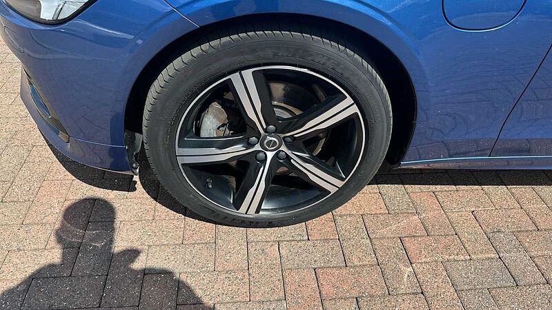 Volvo S90 T8 AWD Twin Engine R-Design Plus Automatic