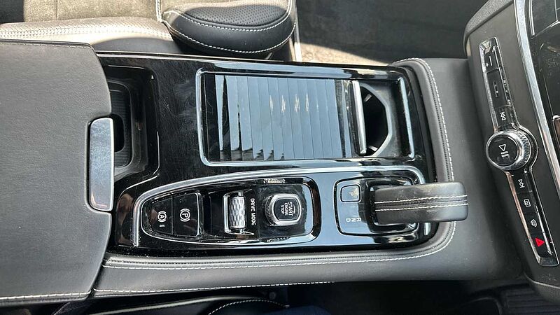 Volvo S90 T8 AWD Twin Engine R-Design Plus Automatic