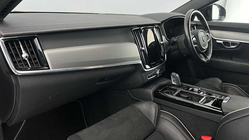 Volvo S90 T8 AWD plug-in hybrid  Recharge R-Design