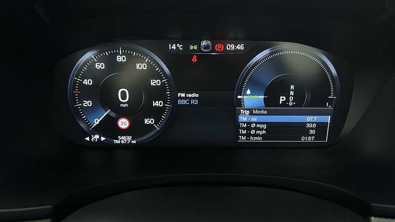 Volvo S90 T8 AWD plug-in hybrid  Recharge R-Design