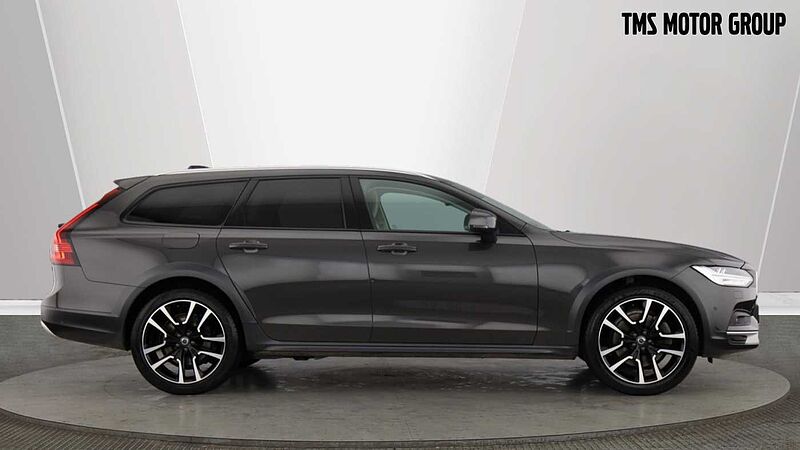 Volvo V90 Cross Country Ultimate, B5 AWD mild hybrid, Petrol